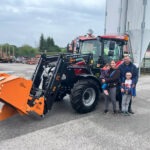Traktorübergabe: CASE Farmall 75 A mit HAUER Frontlader